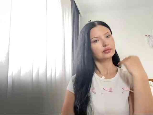 JoanFlirt webcam