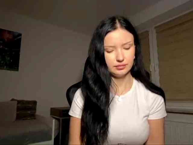 JoanFlirt webcam