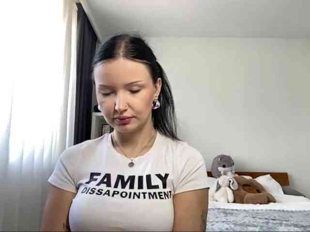 JoanFlirt webcam