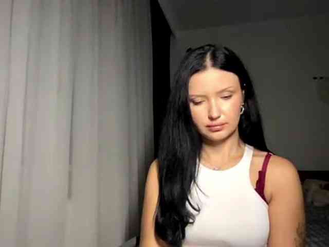 JoanFlirt webcam