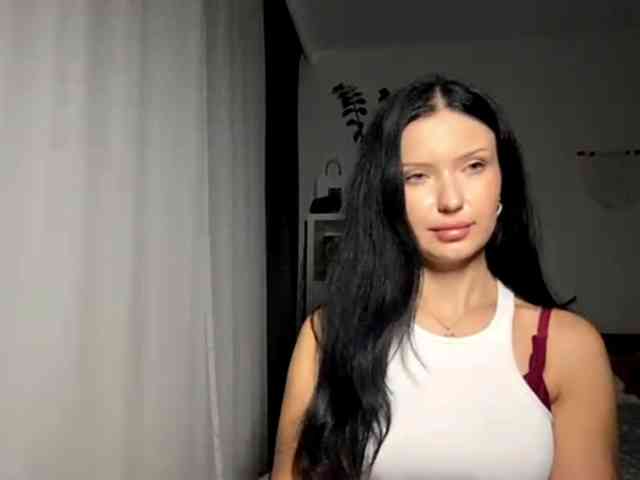 JoanFlirt webcam
