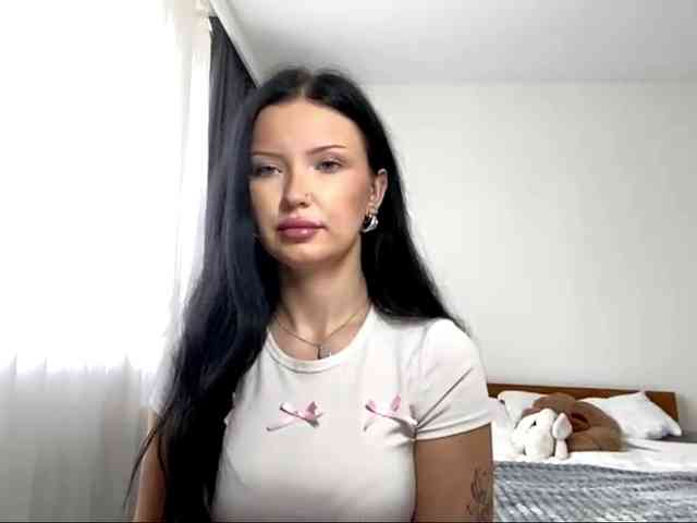 JoanFlirt webcam