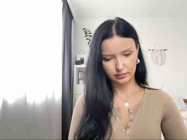 JoanFlirt webcam