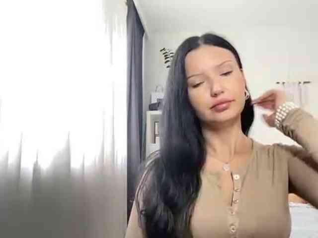 JoanFlirt webcam
