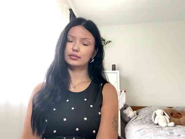JoanFlirt