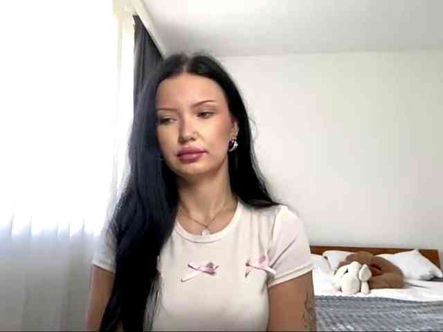 JoanFlirt webcam