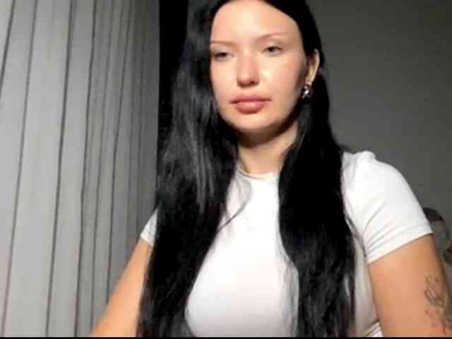 JoanFlirt