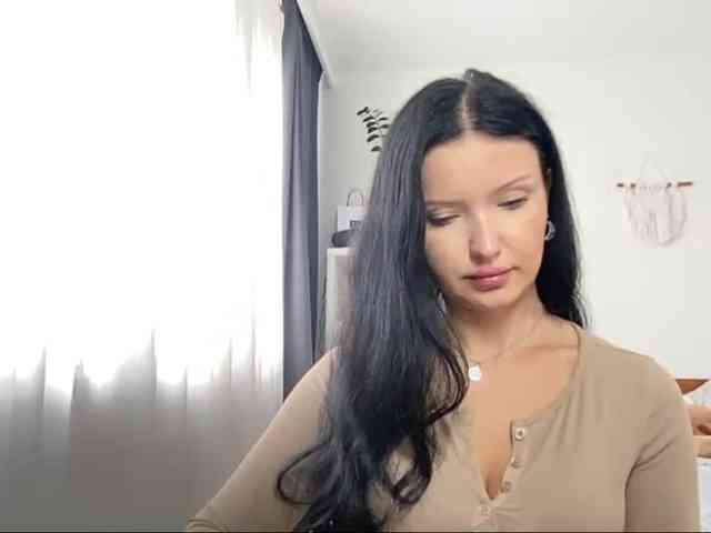 JoanFlirt webcam