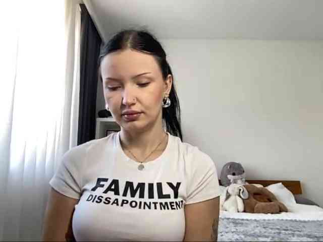 JoanFlirt