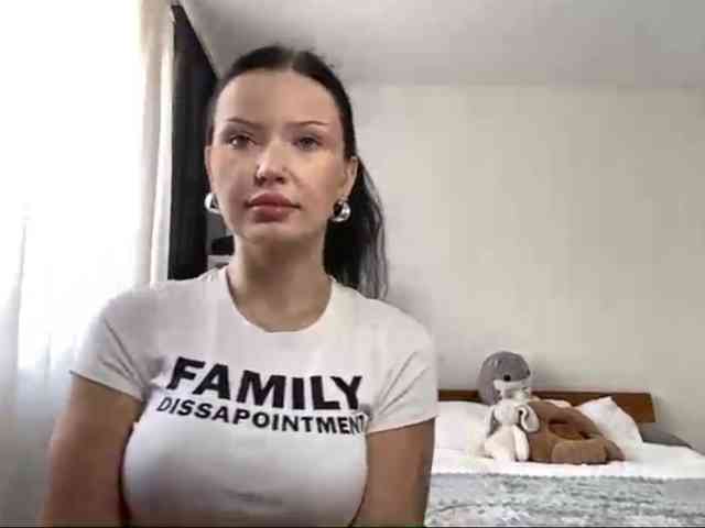 JoanFlirt webcam