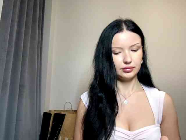 JoanFlirt