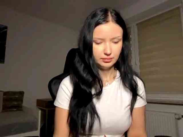JoanFlirt webcam