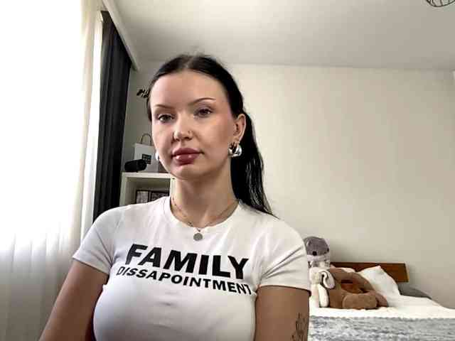 JoanFlirt webcam