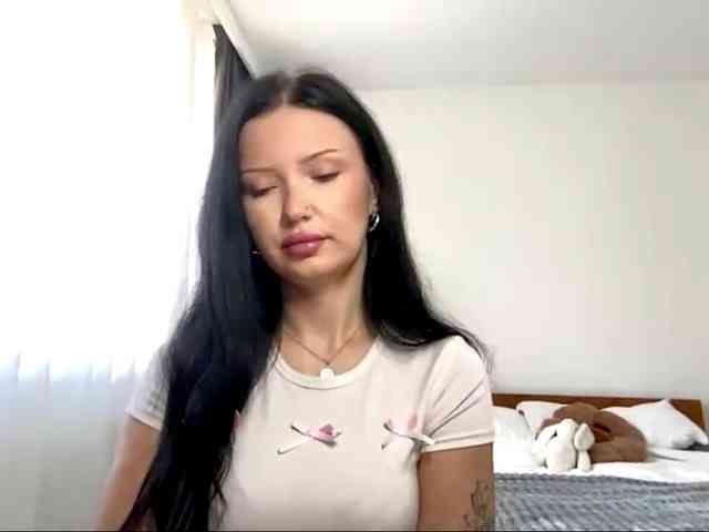 JoanFlirt webcam