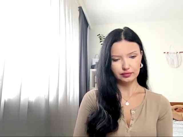 JoanFlirt webcam