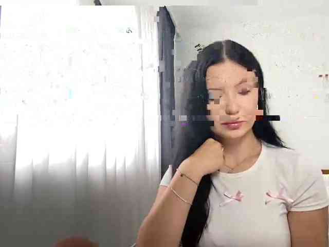 JoanFlirt webcam