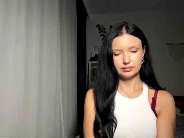JoanFlirt webcam