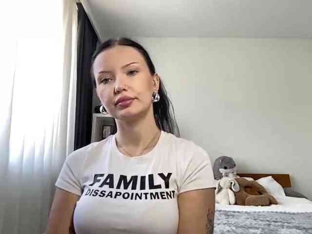 JoanFlirt webcam