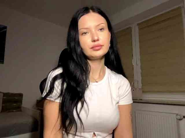 JoanFlirt