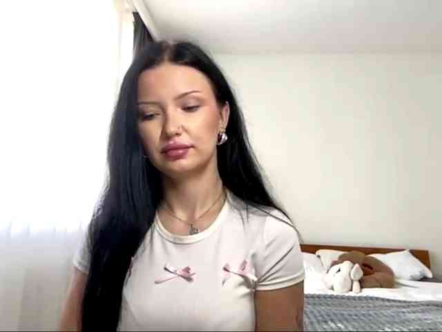JoanFlirt webcam