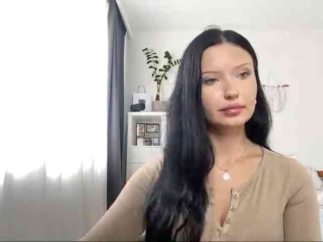 JoanFlirt webcam