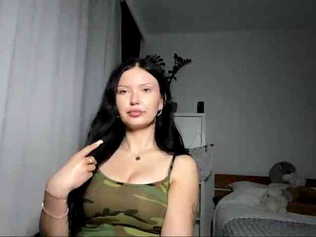 JoanFlirt webcam