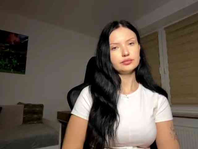 JoanFlirt webcam