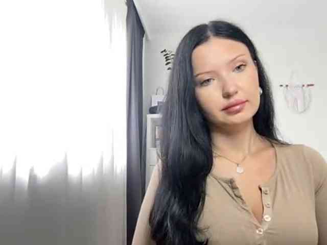 JoanFlirt