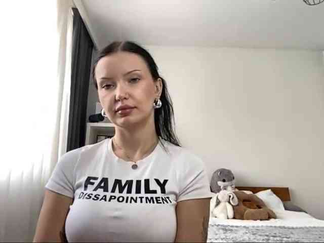 JoanFlirt webcam