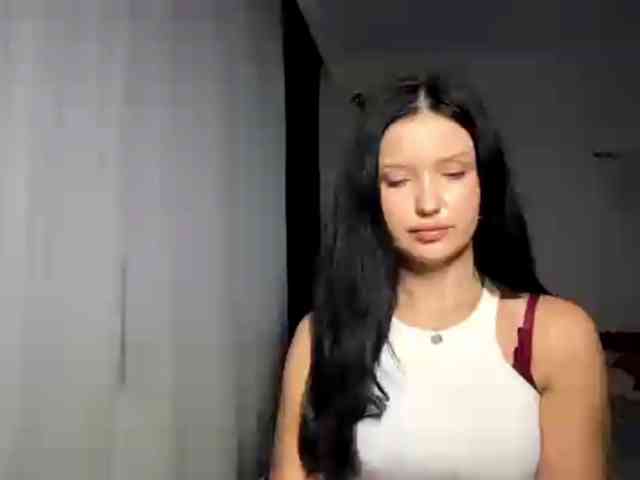 JoanFlirt webcam
