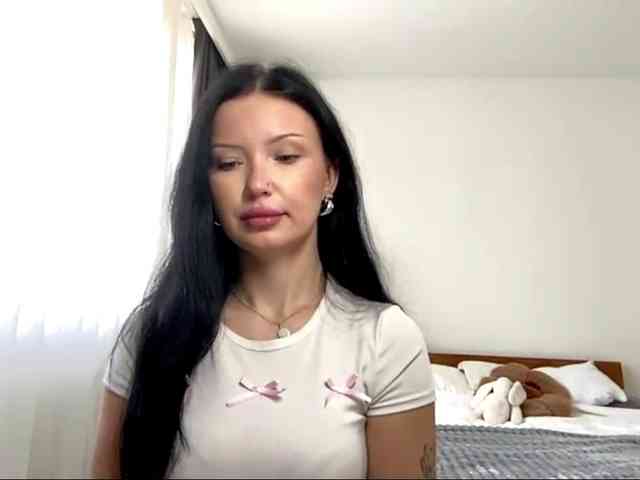 JoanFlirt webcam