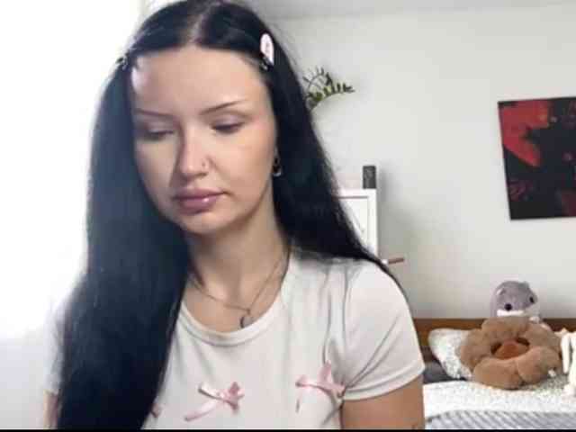 JoanFlirt webcam