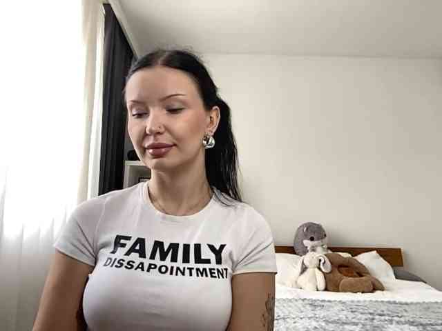 JoanFlirt webcam