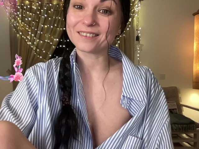 LilithNewdawn's BongaCams show and profile