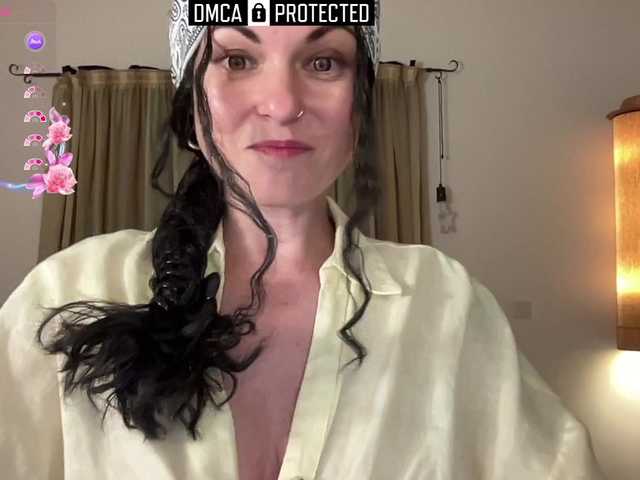 LilithNewdawn live cam on BongaCams