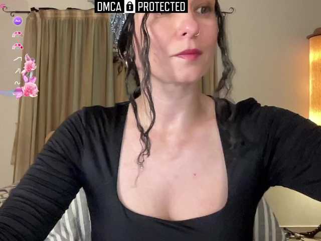 LilithNewdawn live cam on BongaCams