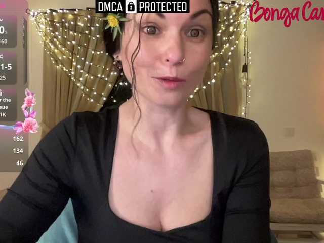 LilithNewdawn live cam
