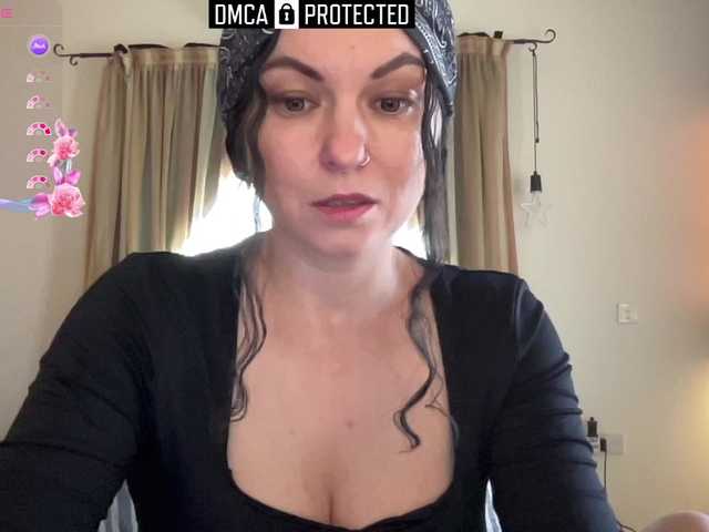 LilithNewdawn live cam on BongaCams