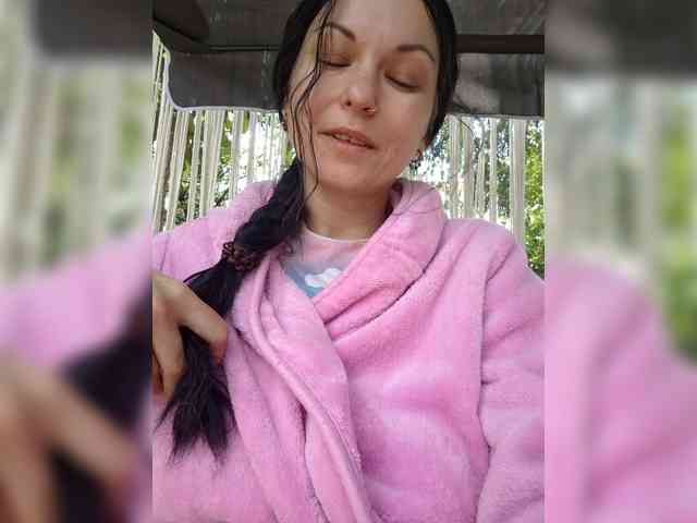 LilithNewdawn webcam