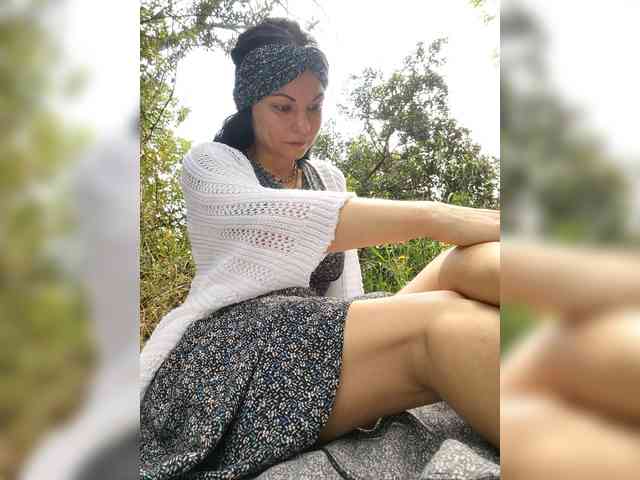 LilithNewdawn webcam