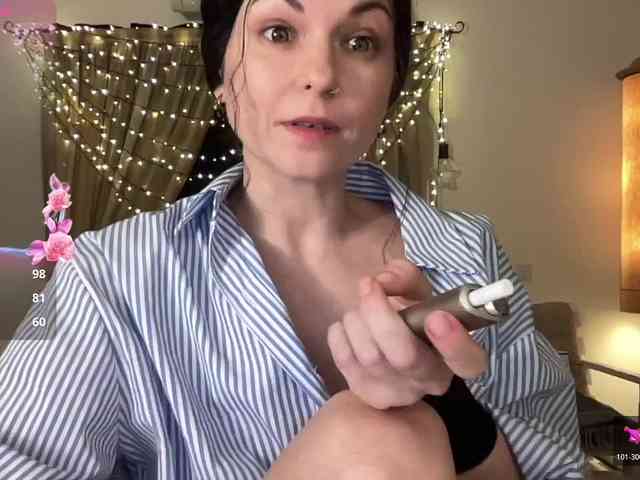 LilithNewdawn webcam