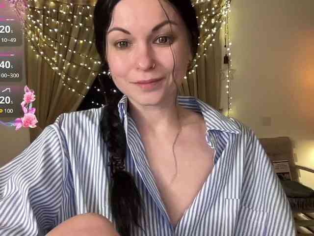 LilithNewdawn webcam