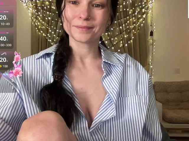 LilithNewdawn webcam