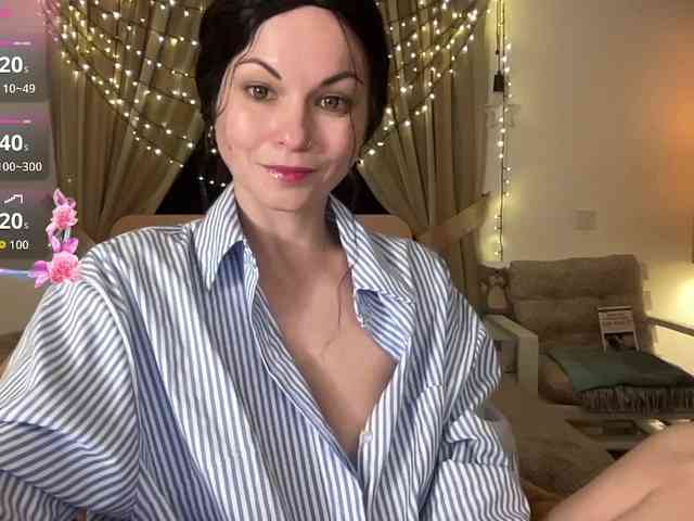 LilithNewdawn webcam