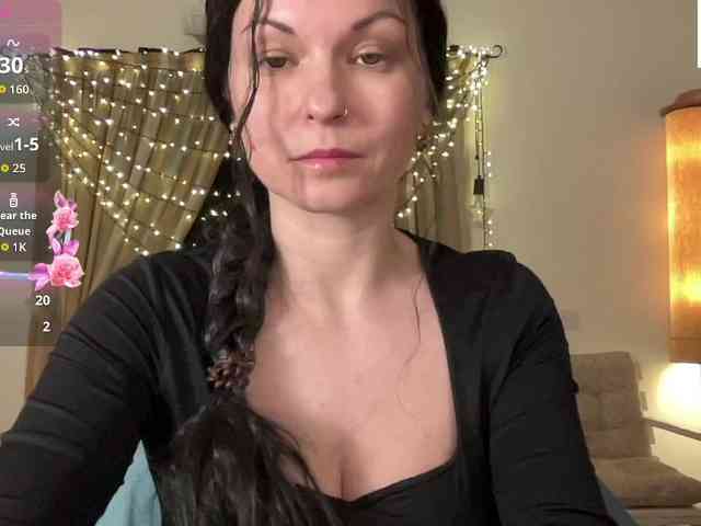 LilithNewdawn webcam