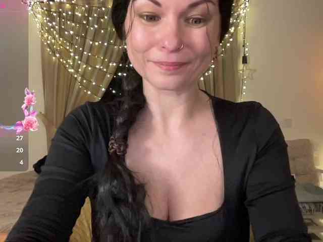 LilithNewdawn webcam