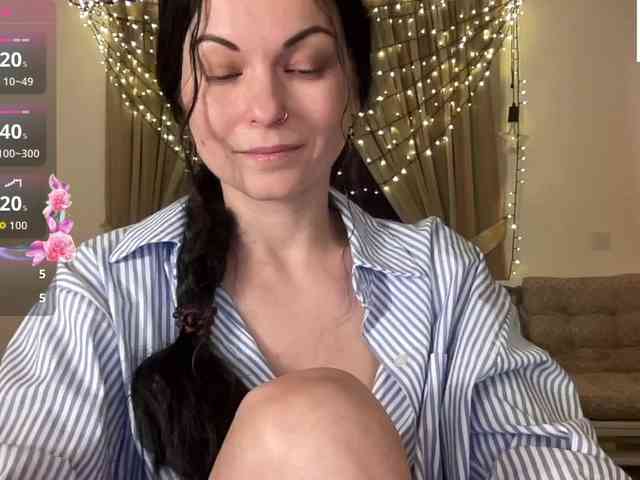 LilithNewdawn webcam