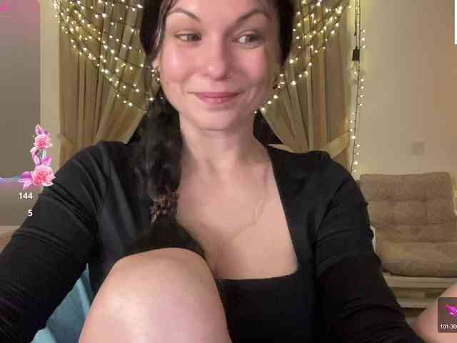 LilithNewdawn webcam