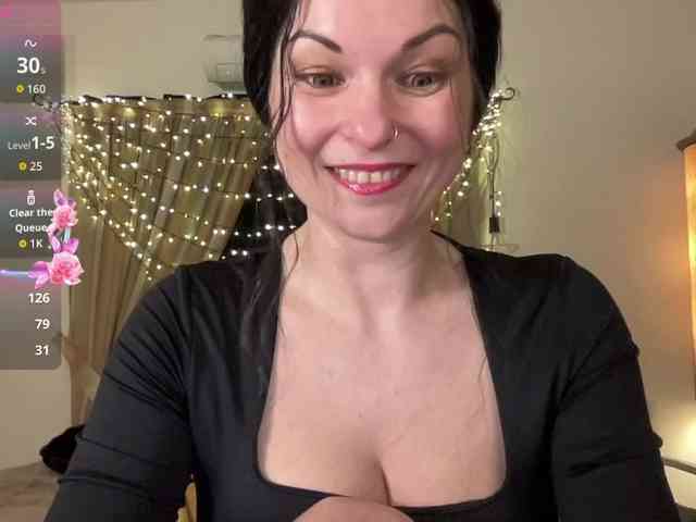 LilithNewdawn webcam