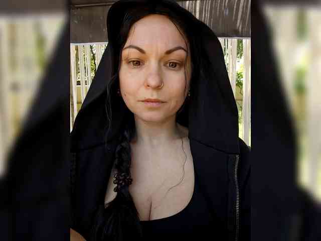 LilithNewdawn webcam